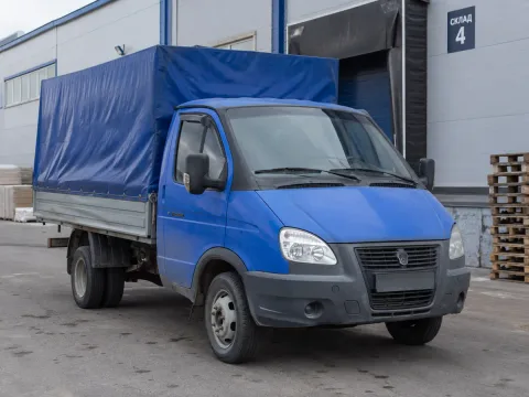 Грузовой автомобиль · 2,5 т — перевозчик Грузоперевозки, грузчики и вывоз мусора (24 часа), Ставрополь