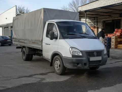 Грузовой автомобиль · 3,5 т — перевозчик Перевозки грузов, грузчики и вывоз мусора (24 часа), Ставрополь